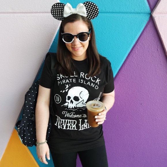 *Final Price Reduction* Disney Peter Pan Pirate Island Skull Rock T-Shirt - Picture 2 of 6